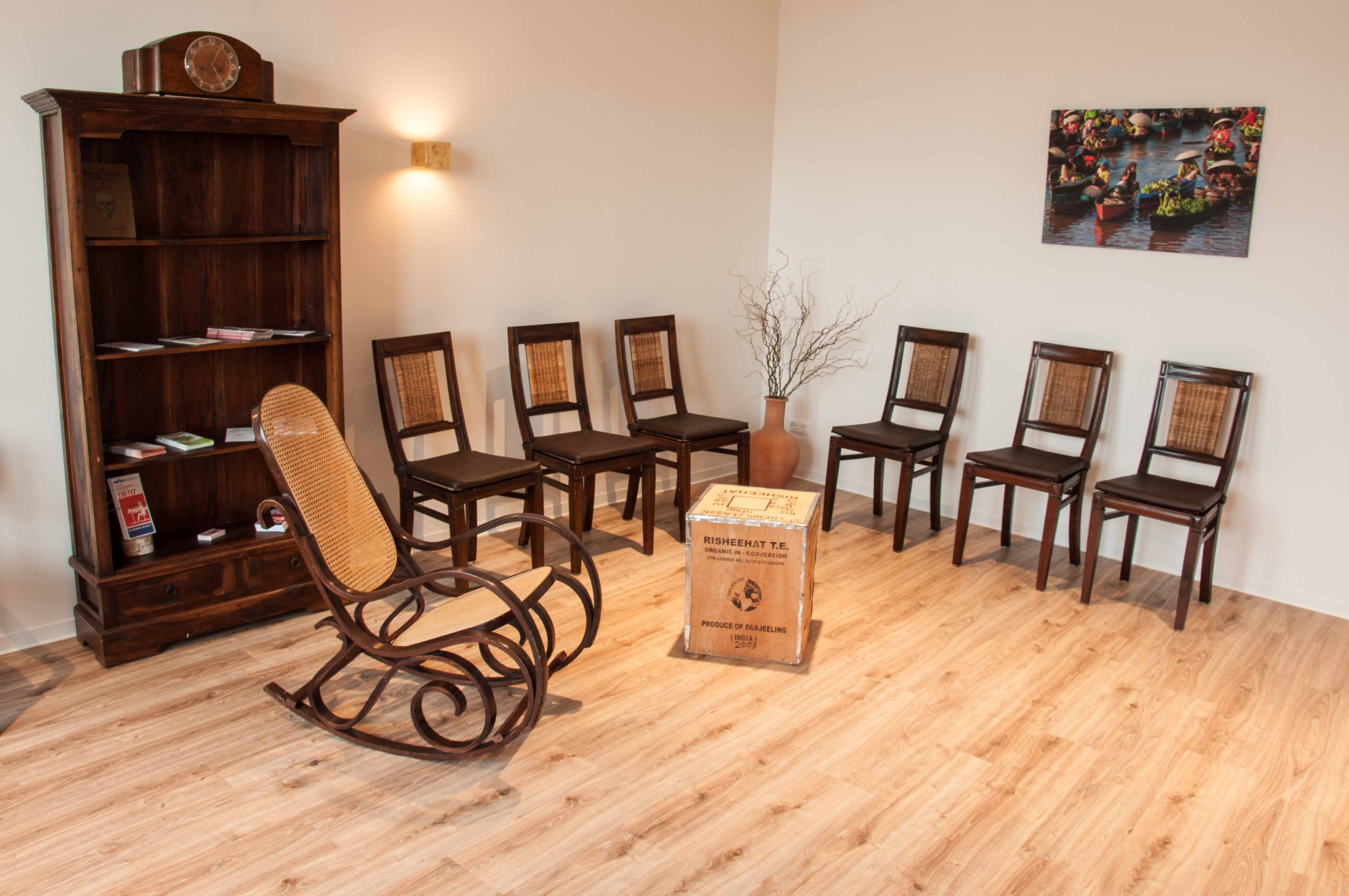 Gemeinschaftspraxis Nortorf – die Hausärzte im Teldecpark. Wartebereich für die Patienten.